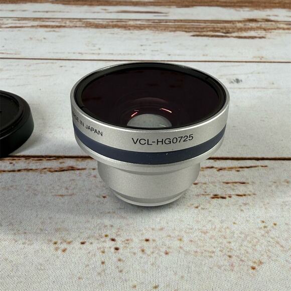 Sony 0.7x Wide Angle Conversion Lens VCL-HG0725 - Picture 1 of 6